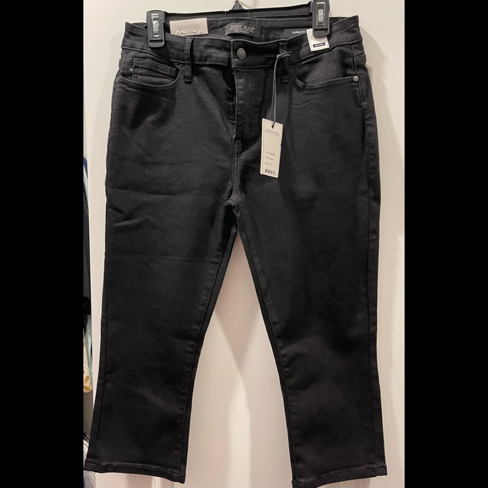 Black Judy Blue Capris.  Size 11, never worn, new with tags